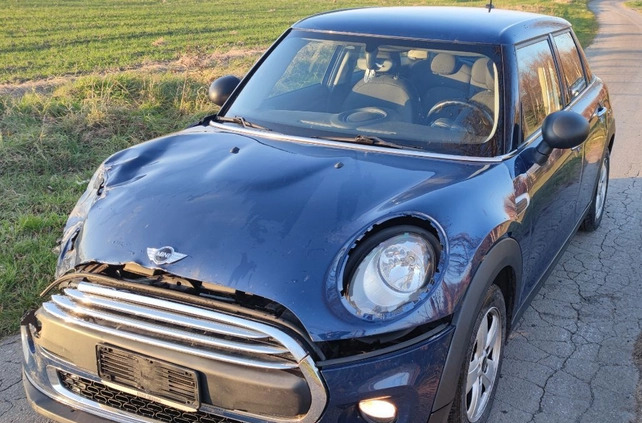 MINI ONE cena 33100 przebieg: 181000, rok produkcji 2015 z Dębica małe 121